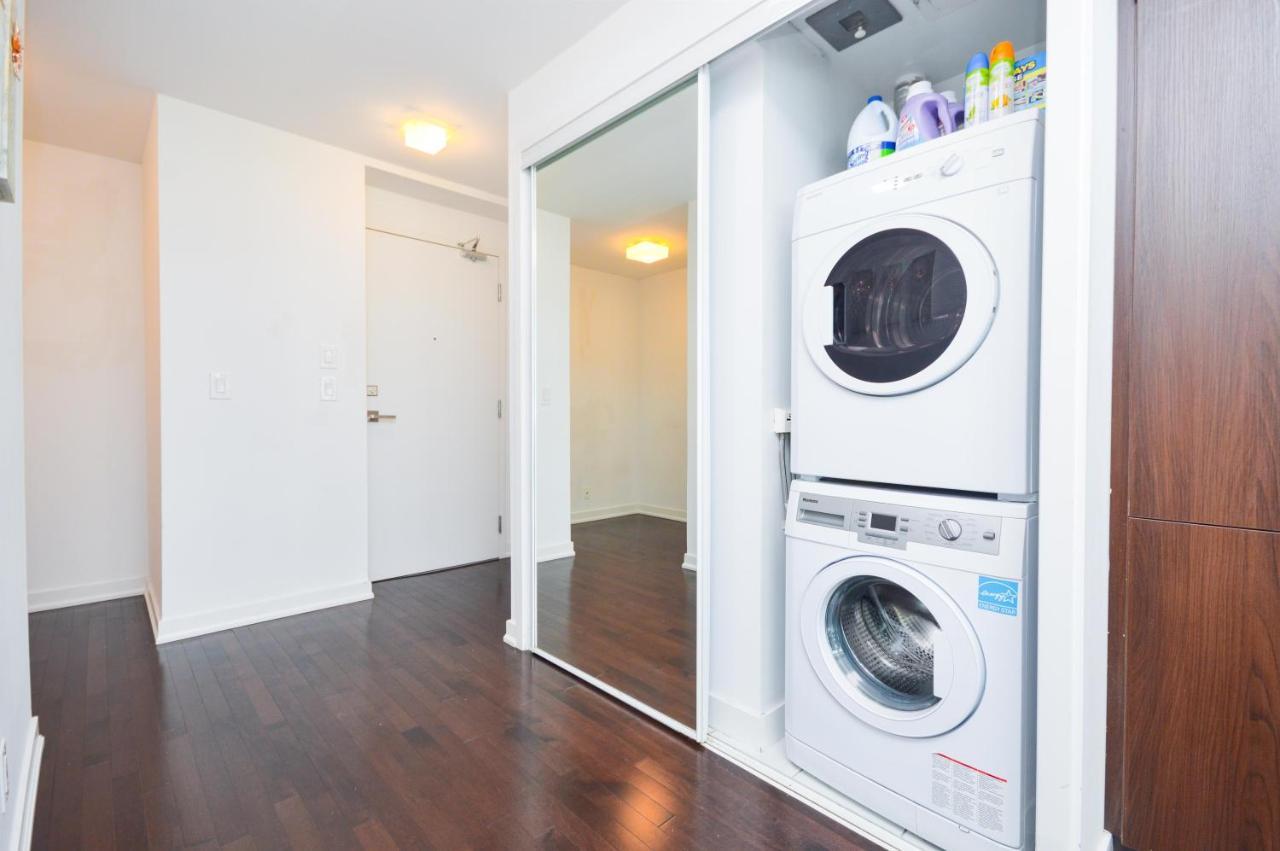 Downtown Toronto Condo Near Cn Tower, Mtcc, Rogers Center , Union Station Екстериор снимка