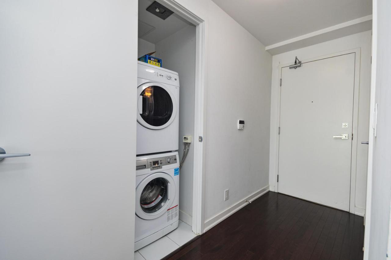 Downtown Toronto Condo Near Cn Tower, Mtcc, Rogers Center , Union Station Екстериор снимка