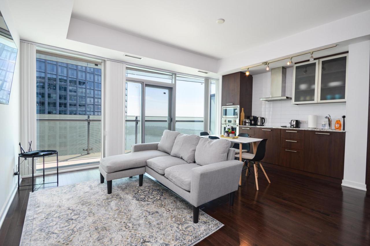 Downtown Toronto Condo Near Cn Tower, Mtcc, Rogers Center , Union Station Екстериор снимка