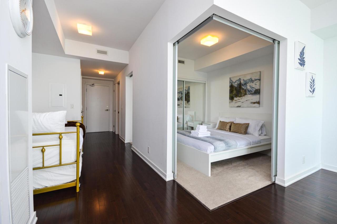 Downtown Toronto Condo Near Cn Tower, Mtcc, Rogers Center , Union Station Екстериор снимка