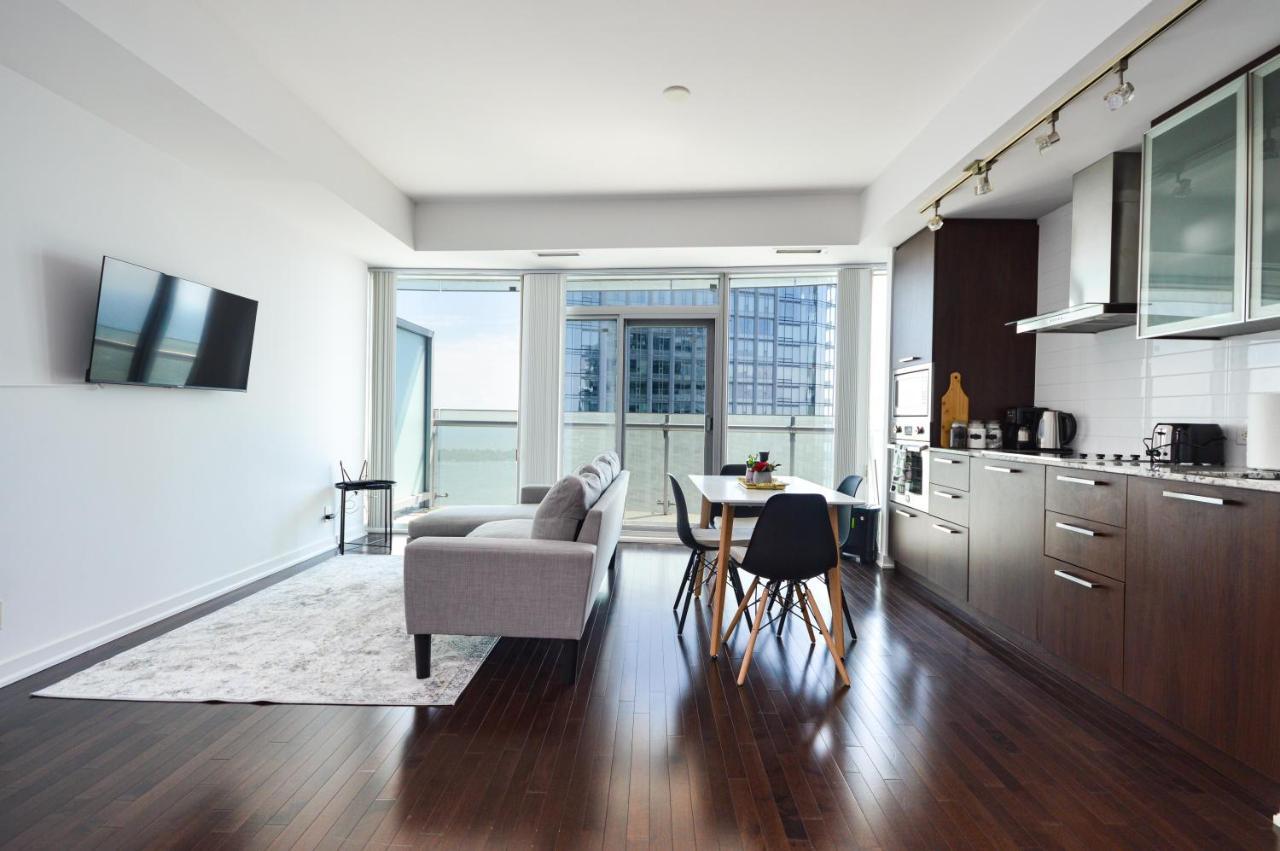 Downtown Toronto Condo Near Cn Tower, Mtcc, Rogers Center , Union Station Екстериор снимка