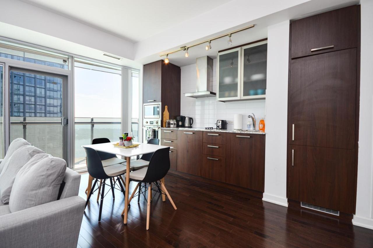Downtown Toronto Condo Near Cn Tower, Mtcc, Rogers Center , Union Station Екстериор снимка