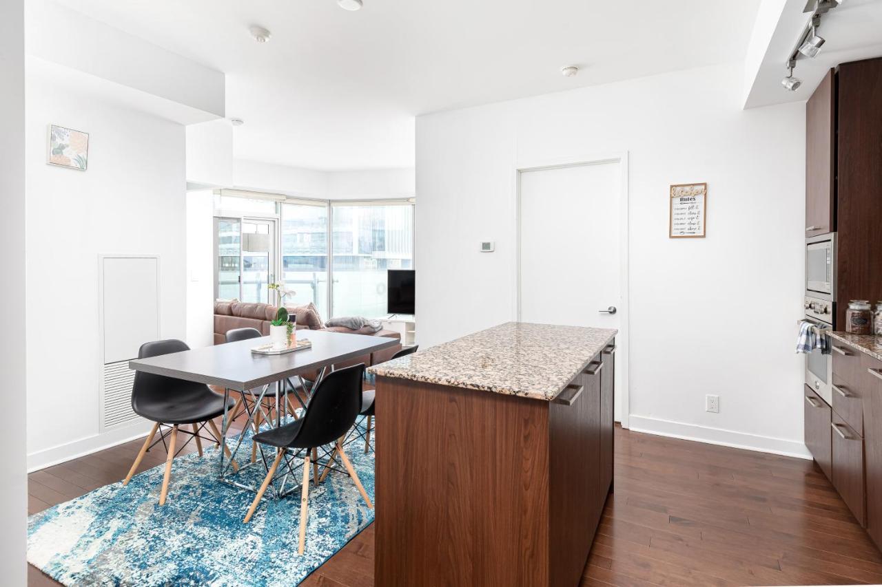Downtown Toronto Condo Near Cn Tower, Mtcc, Rogers Center , Union Station Екстериор снимка