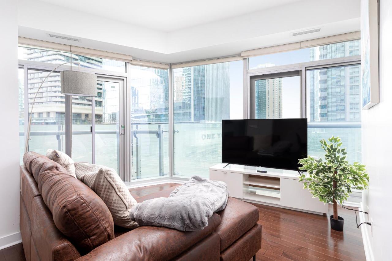 Downtown Toronto Condo Near Cn Tower, Mtcc, Rogers Center , Union Station Екстериор снимка