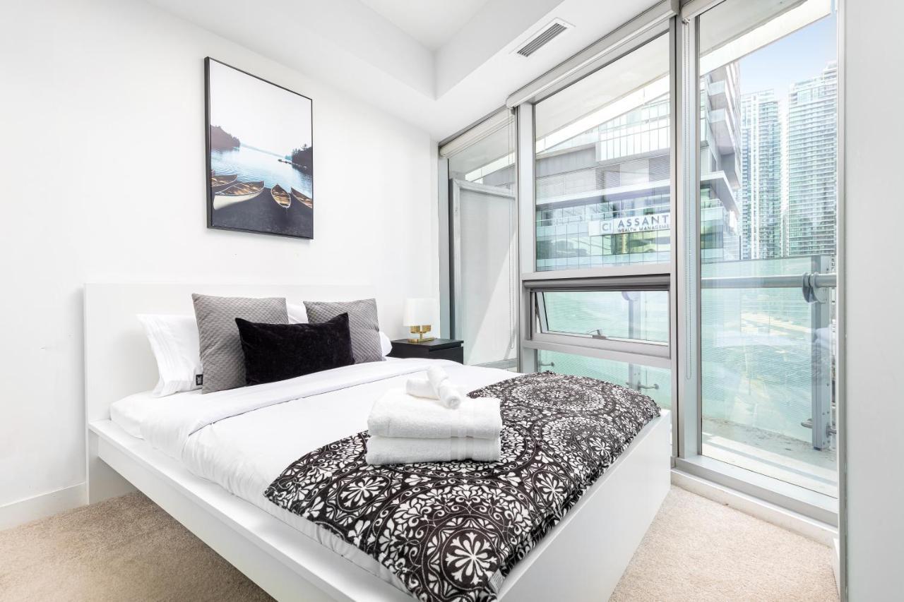 Downtown Toronto Condo Near Cn Tower, Mtcc, Rogers Center , Union Station Екстериор снимка