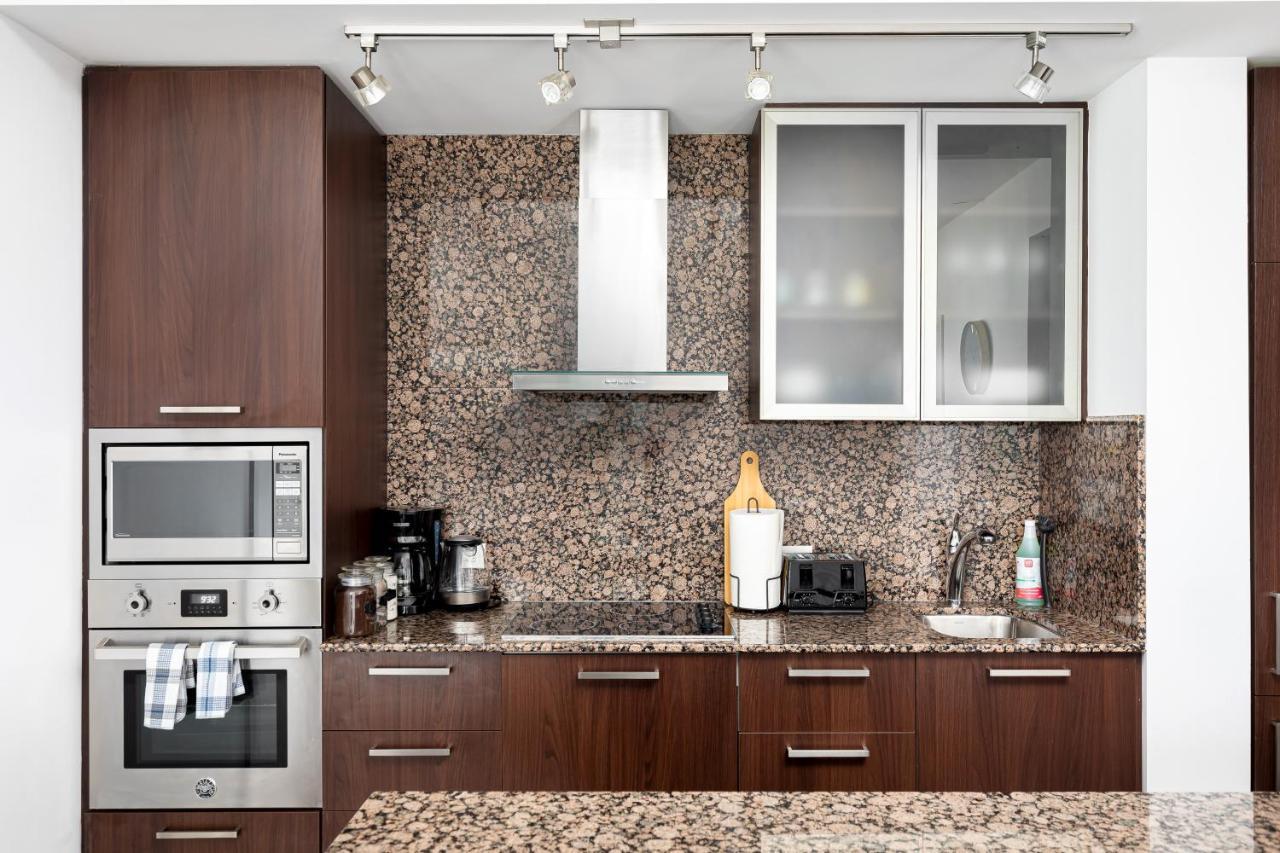 Downtown Toronto Condo Near Cn Tower, Mtcc, Rogers Center , Union Station Екстериор снимка